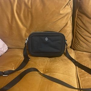 Lululemon Crossbody Camera Bag 2L